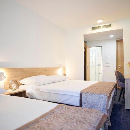 Colentum Resort Murter Chambre photo